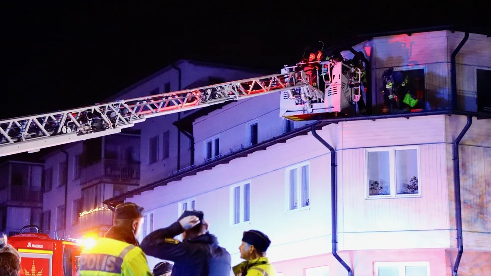 En person evakuerades från en brand i Bålsta.