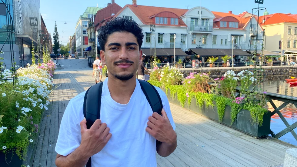 2024. Succé i nya hemstaden. Ahmed Qasem möter Sporten intill de vackraste delarna av Borås, intill Viskan och Stadsparken. Med Elfsborg spelar han i höst och vinter gruppspel i Europa league, det största den anrika klubben varit med om.