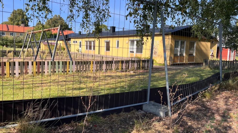 Förskolan Trollsländans gamla lokaler, intill den före detta brandstationen på Drottninggatan, står fortfarande tomma.