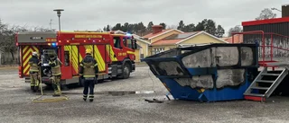 Anlagd brand utanför Ica Slagsta