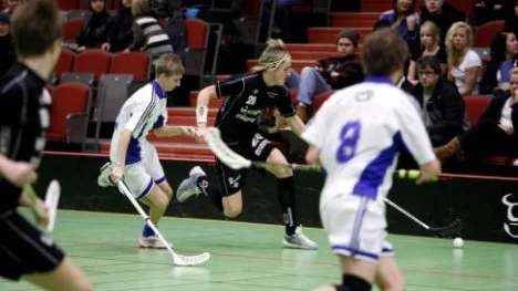 En stor matchvinnare på språng. När Wibax/Piteå igår besegrade Sollefteå med hela 10-4 så svarade Erik Sandlund för fem av målen.
