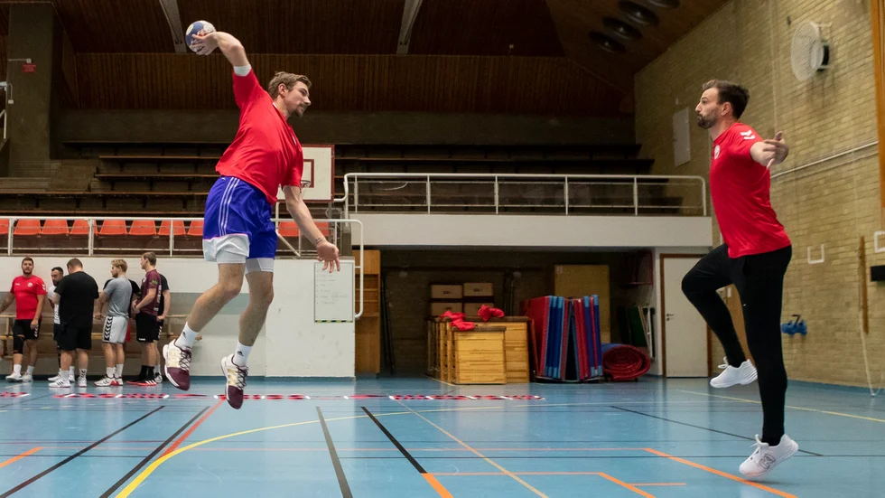 Marcel Frahm och Jakob Karlsson är VHF:s båda nyförvärv inför säsongen. Efter några års uppehåll är de båda återigen sugna på att spela handboll. 