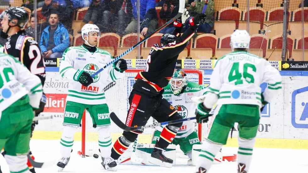 Tillbaka. Peter Cehlarik fick chansen i tredjekedjan och tackade för förtroendet genom att göra 1–1.