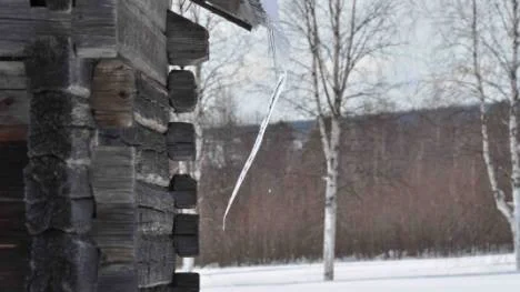 Tyngdlagen tycks tillfälligt ha satts ur spel i Manjärv.