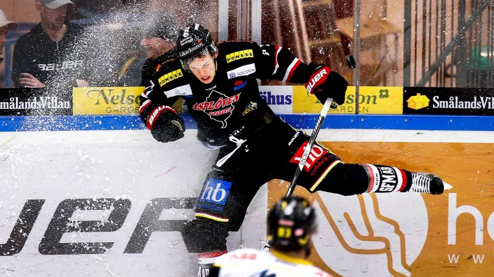Krossade. Asplöven hade inte mycket att sätta emot när man föll borta mot Rögle med  8–0.