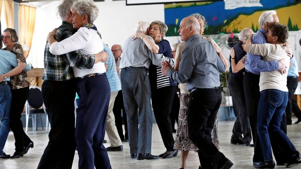 Pigga pensionärer. Pigga pensionärer på motionsdans. Kritikerna till höjd pensionsålder menar att vi får färre pigga och friska pensionärer om pensionsåldern höjs.