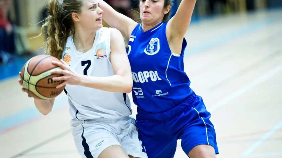 Problem. Luleå Baskets guard Lovisa Brunnberg brottas med ett virus som inte vill ge med sig.