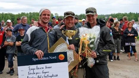 Team Karlsson/Svedlund från Östersund kammade hem segern i trolling. Från vänster: Anders Karlsson, Micke Svedlund och Niklas Karlsson.