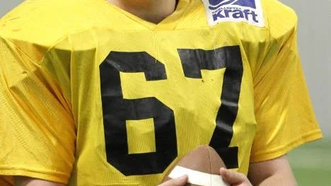 Linus Larsson hoppas att lagets första match kan spelas mot Luleå Eskimos i augusti. (Arkivbild)