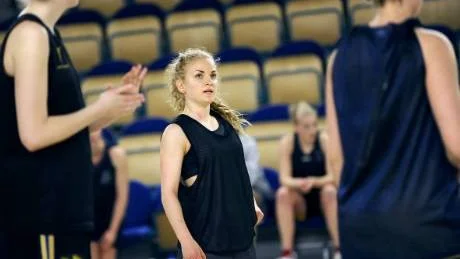 FÖRLÄNGER. Det blir en säsong till i Luleå Baskets linne för Elisabet Clausén.