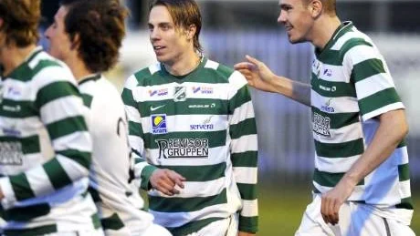 MÄRKT. Tomas Markström (mitten) berättar att bussolyckan satt spår i klubben.