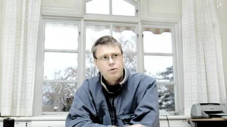 HELT ENLIGT REGLERNA. Jan Olov Westerberg, chef för länsstyrelsens miljöavdelning, uppger att folkbokföring i en fjällkommun inte krävs för att få lösa årstillstånd. 
Foto: Håkan Gidlöw / Arkivbild