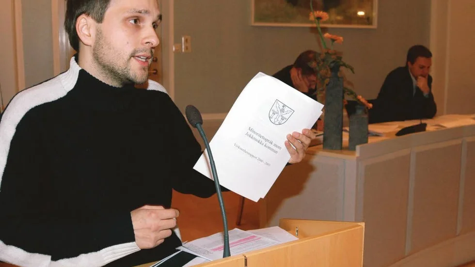 Stöd. Henrik Blind är sammankallande inom Miljöpartiet i Jokkmokk och han menar att man även fortsatt stödjer partiets språkrör Åsa Romson och Gustav Fridolin trots att de inte längre har förtroende i distriktet i Norrbotten.