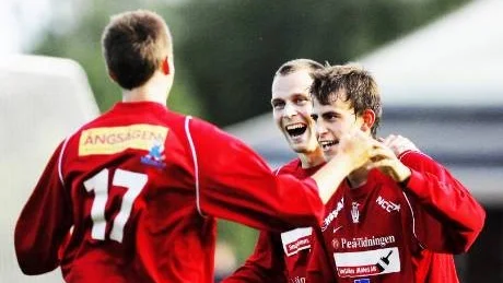 JUbel. Kristoffer Nordlund                                         och Viktor Brännström har fått jubla över flera gjorda                                          mål.Foto: Sara Moritz