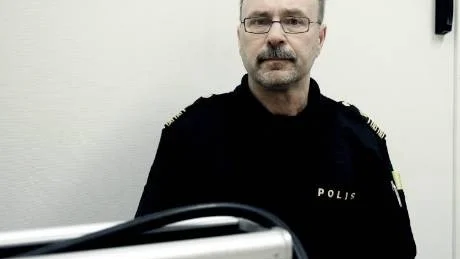 Effektiv utbildning. Polisen tar fler drograttfyllerister än alkoholrattfyllerister i Piteå och Luleå. "Vi lär ut hur man avslöjar de som är påverkade av droger", säger Sture Strand, chef för trafikenheten i Norrbotten. Foto: IDA AXELSSON