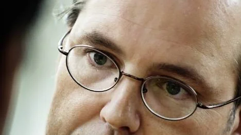 Finansminister Anders Borg hoppas att hans höstbudget ska vända konjunkturnedgången och alliansregeringens jobblinje. Allt fler tvivlar. Samtidigt som inflationen stiger och jobbvarslen ökar.