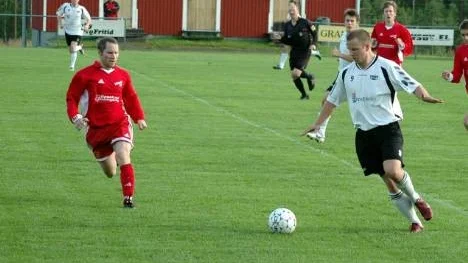 Micael Sandström blev målskytt för Lillpite som föll mot Heden med 2-5 på hemmaplan.