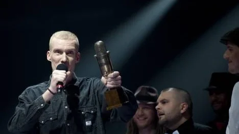 Kapten Röd vann Guldmicken och "Årets artist".