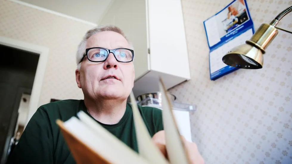Teknisk terminologi. I sin nya diktsamling "Motor" får språket sin friskhet genom den tekniska terminologin, menar Kurirens recensent.
