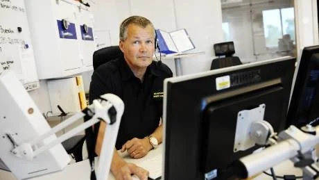 ELDSTOPP. "När det är så här torrt kan det vara aktuellt att utfärda eldningsförbud. Det är räddningschefen i varje kommun som bestämmer om det", berättar Bengt Lindgren.