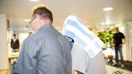ERKÄNNER. Den 51-årige mannen som är misstänkt för att ha mördat sin bror i dennes bostad på Klintbacken blev under fredagen häktad. Mannen har erkänt att han bragt brodern om livet och han är nu skäligen misstänkt för brottet.