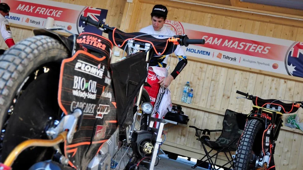 Sam Masters öste in poäng för Rospiggarna. På fem heat blev det 10+1 för Masters, som var starkt bidragande till att Rospiggarna besegrade Västervik.