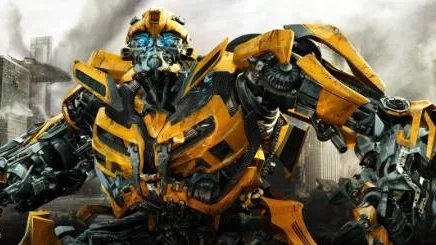 I Transformers 3 gör robotraserna hela Chicago till en glödande krigszon. Några tappra människor ger sig in i striden för att rädda jorden från kolonialisering.