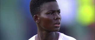 Assi värvar landslagsspelare från Ghana