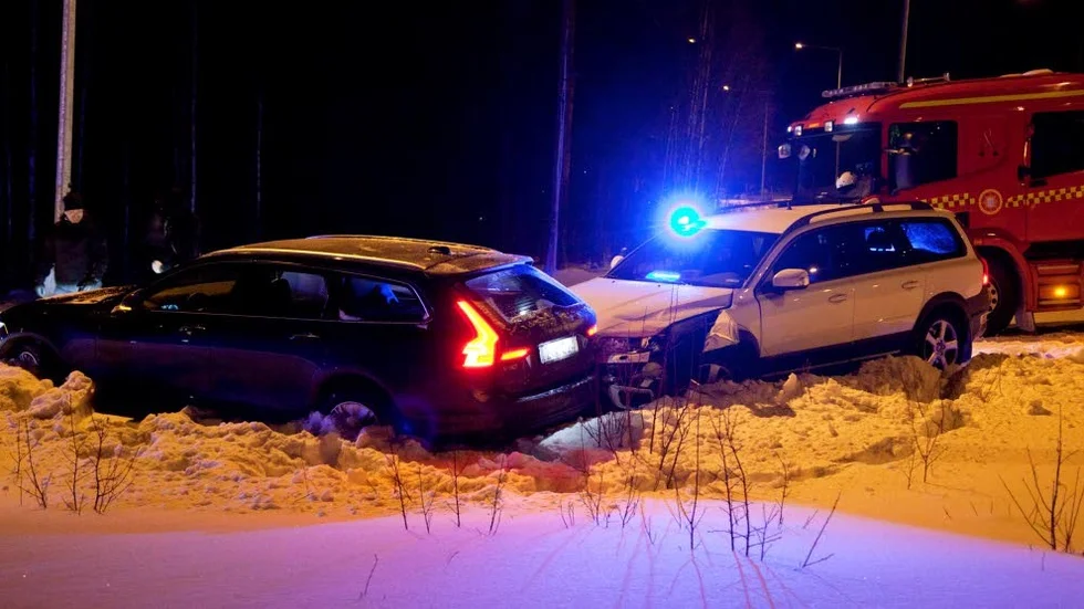 Polisens jakt efter den misstänkta rattfylleristen slutade i diket då polisen prejade bilen av vägen.