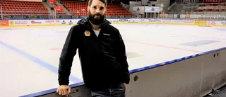 Kaptenen med skägget jubilerar