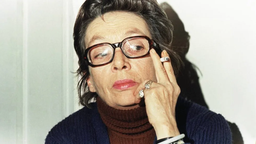 Marguerite Duras, (1914-1996)  var en fransk författare, dramatiker och regissör, född i Gia Dinh i nuvarande Vietnam.