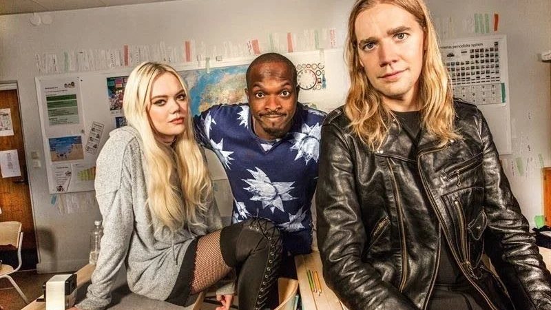 Triss i programledar-ess. Josefine "Little Jinder", Kodjo Akolor och "Howlin'" Pelle Almqvist leder årets upplaga av "Musikhjälpen".