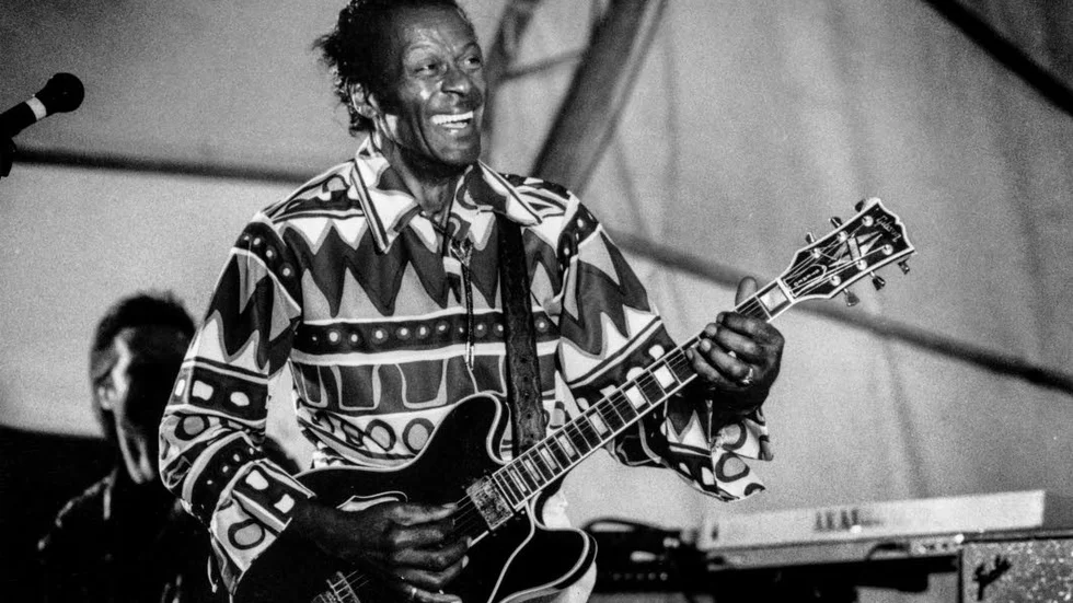 Bättre. Chuck Berry vore en roligare Nobelpristagare än Bob Dylan, skriver Bengt Wikholm.