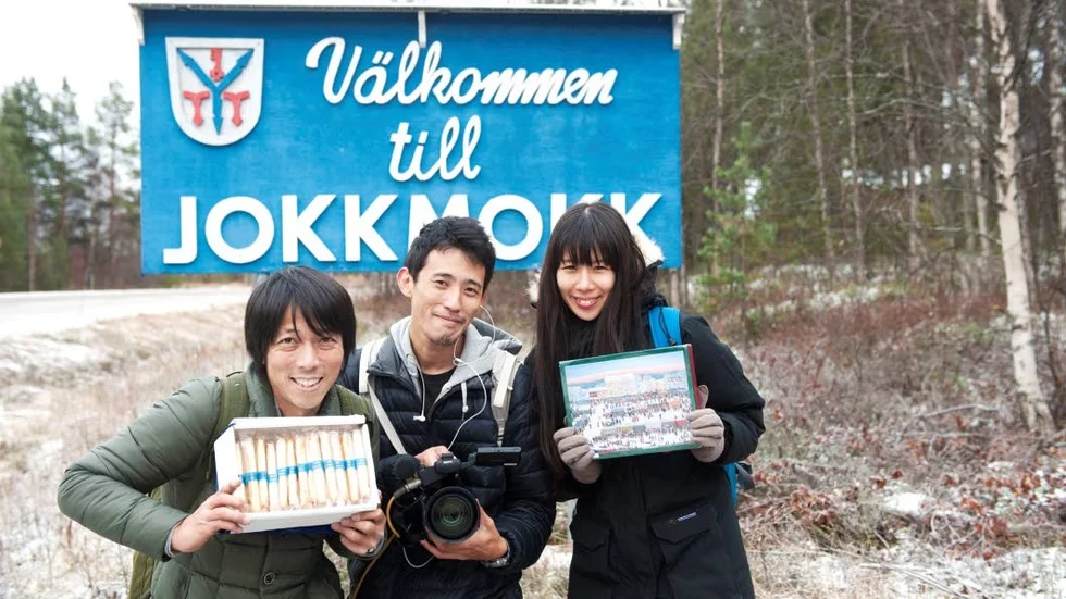 Yoji Egusa, Eiji Yoshikawa och Miki Osako var 2013 i Jokkmokk för ett reportage om lyxkakan Yoku Moku i japansk tv.