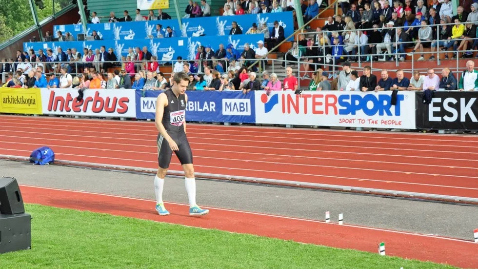 I augusti hoppade Max Andersson 7,52 i längd på SM i Eskilstuna. Under söndagen putsade han den noteringen med 17 centimeter. I hoppet efter gick det långtifrån lika bra.