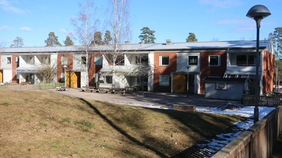 Stålhagens förskola skulle egentligen stängas vid påsk. Men nu ser det ut som den kan få leva vidare ett tag till, om det finns ett behov när flyktingar från Ukraina anländer.