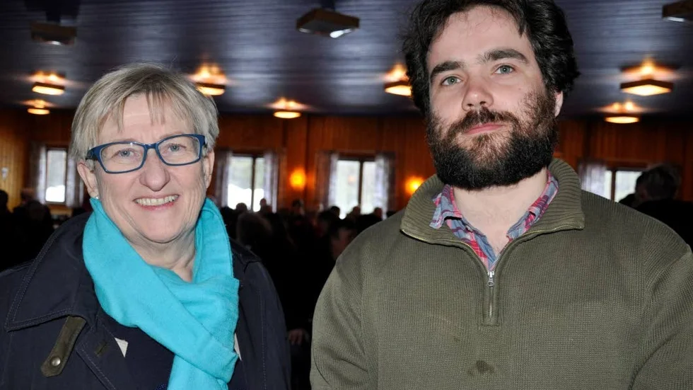 Skolchefen Ingegerd Mäki, här tillsammans med utbildningsutskottets Evgeny Krakov (S), menar att kommunen har koll på problemen som skolinspektionen har pekat ut.