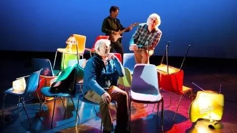 Mammor Uppsala Stadsteater
Av: Karin Thunberg, Göran Engman och Carl-Axel Karlsson
Regi: Jens Karlsson
Ljus: Jonas Nyström
Mask: Anna Lilja