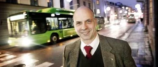 Bussen måste bli viktigare än bilen i länet