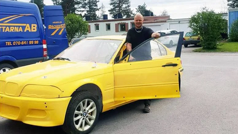Efter ett år i garaget är Arjeplogsföraren Robin Hallnor på väg mot efterlängtad comeback i rallycross.