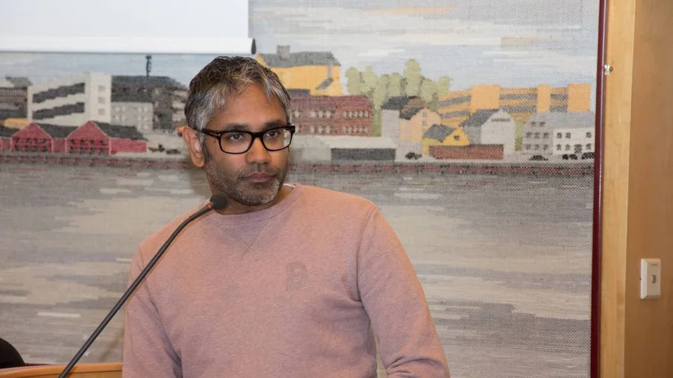 Fredrik Hansson, (S) ordförande för socialnämnden, pekar ut Luleå kommun som ansvarig för att Karin, 80 år, blev utan mat i en vecka. Miss i beställningen säger han.