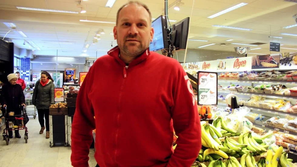 Tjuvjakt. Handlaren Johan Lindblom jagade i fatt tjuvar som hade varit inne på Stjärnköp.