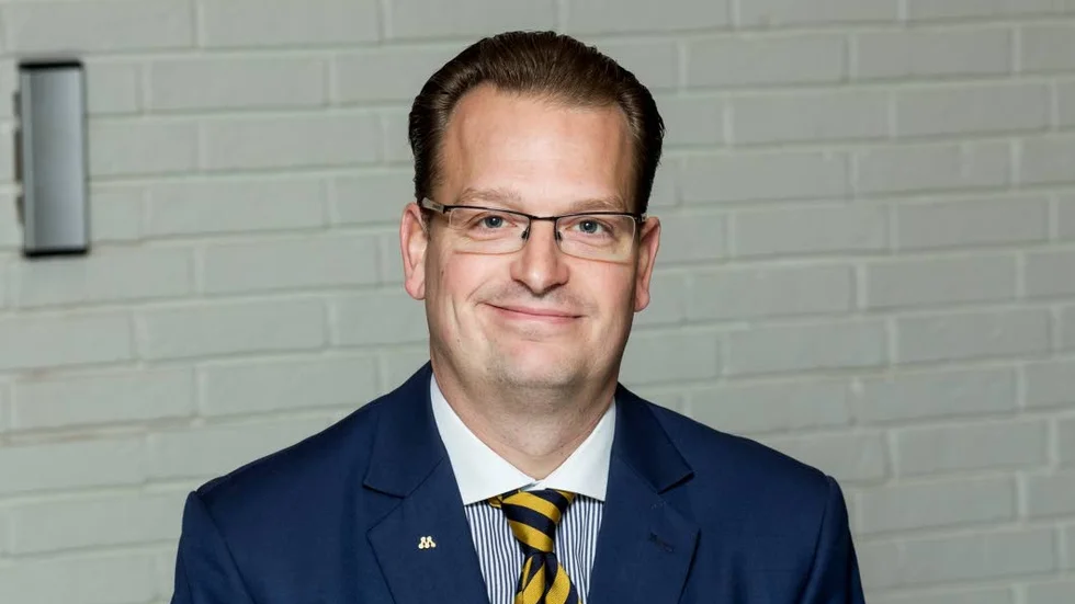 Hoppar av. Moderaternas Daniel Blomstedt hoppar av kommunpolitiken i Tierp för att i framtiden engagera sig politiskt i regionsfrågorna.