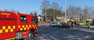 Bilist brottsmisstänkt efter rondellkrock • Polisen: Så gick olyckan till