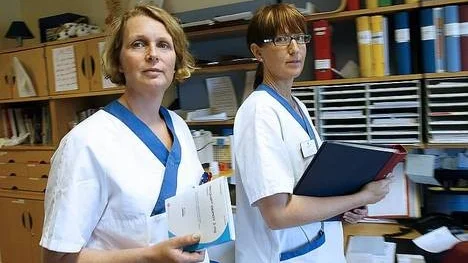 - Det har varit tyst under strejken, som om den inte existerat, säger sjuksköterskan Helené Nordwall. Tillsammans med kollegan Lisa Jedstedt begrundar hon avtalet som Vårdförbundet skrivit på.