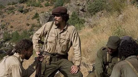 Che Guevara fortsätter sin revolutionära verksamhet och går mot undergången i Steven Soderberghs andra långfilm om gerillaledaren.
