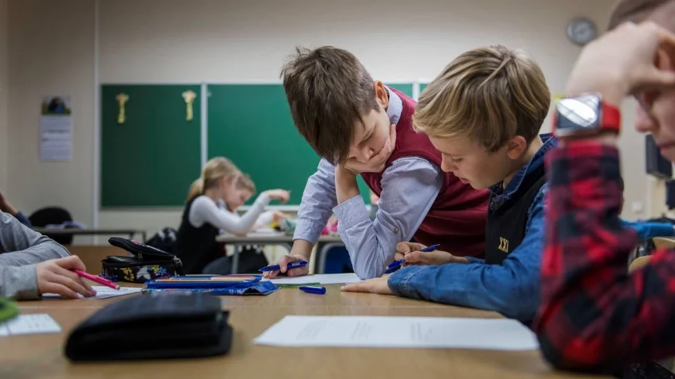 Framtid. Forskarna menar att barnen måste uppmuntras till högre studier redan på mellanstadiet.