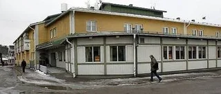 Prislapp satt på stadshotellet