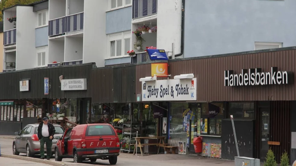 I det här huset på Kyrkogatan i Heby har bostadsrättsinnehavarna haft en prisökning på i genomsnitt 184 procent de senaste fem åren - högst i länet.