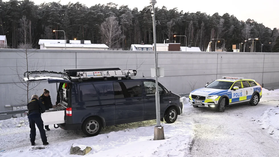 Polis på plats efter det misstänkta mordet i Södertälje den 8 januari.